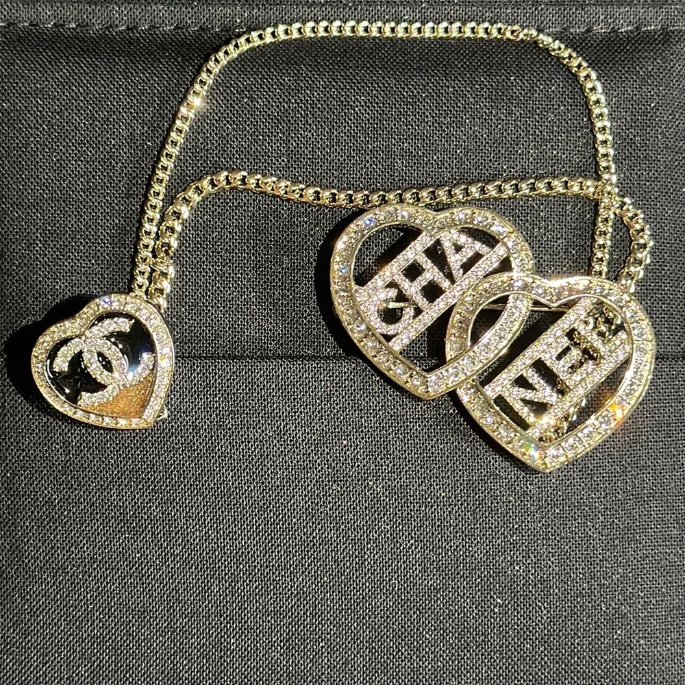 Chanel triple heart dangle Brooch